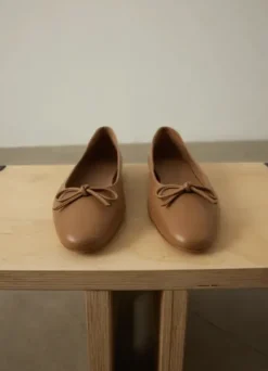 Bodil ballerinat nahkaa, cognac