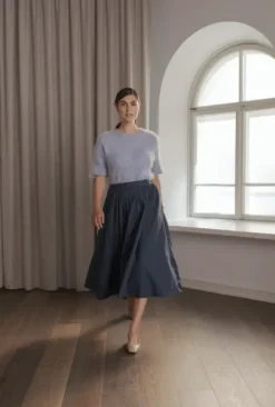 Claressa puuvillahame leveällä käänteellä, dark navy