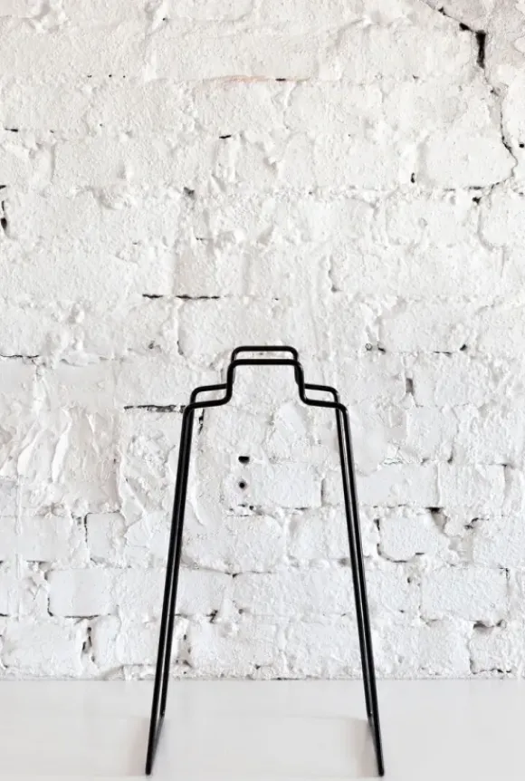 Everyday Design - Helsinki teline, musta