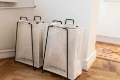 Everyday Design - Helsinki teline, musta