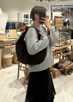 Flattered - Alva shoulder bag, suede chocolade