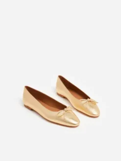 Flattered - Bodil kultaballerinat