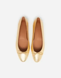 Flattered - Bodil kultaballerinat