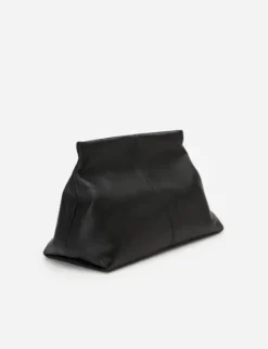 Flattered - Clay Clutch nahkaa, musta