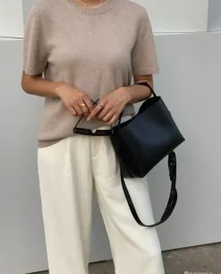 Flattered - Hedda midi handbag, black