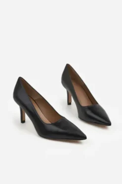 Flattered - Roberta Black Leather korkkarit