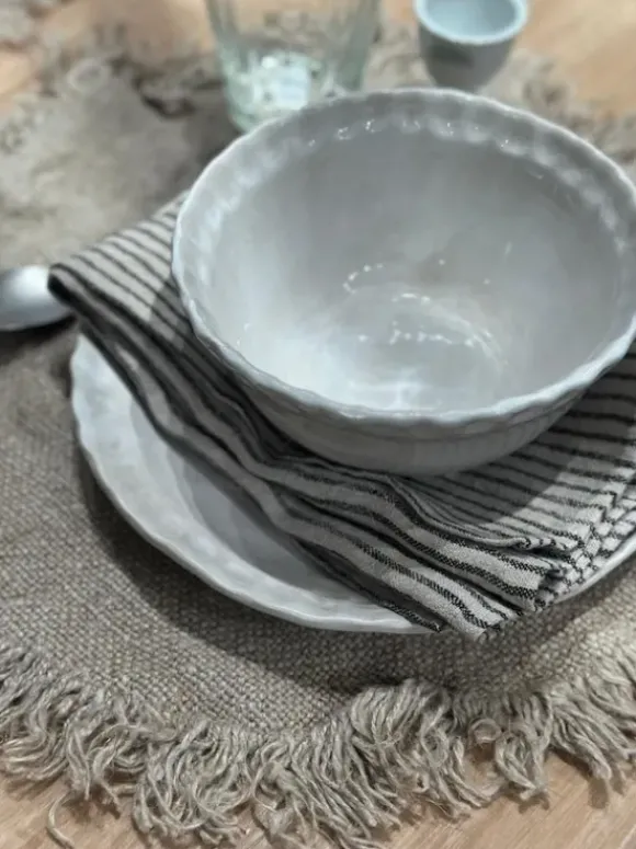 Fransie pellavatabletti hapsuilla