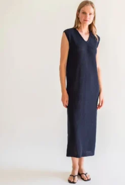 Gauhar - pellavamekko v-kaula-aukolla, navy