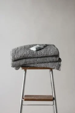 Gauhar - vohvelipyyhe, tummanharmaa