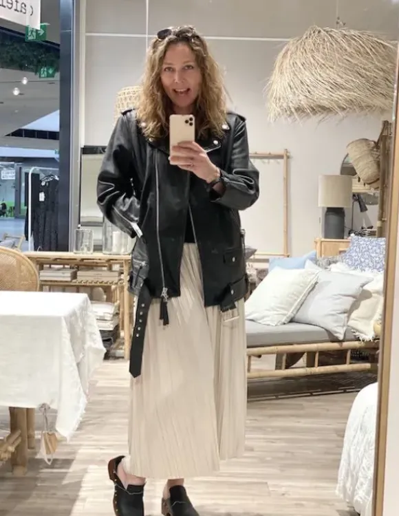 Human Scales - Emelie musta oversize nahkatakki