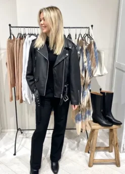 Human Scales - Leah nahkatakki, musta