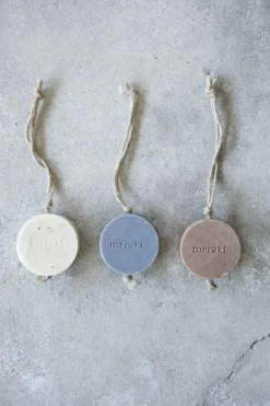 Meraki - syväpuhdistava palasaippua narulla, charcoal