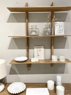 Muubs - seinähyllykkö, öljytty tammi