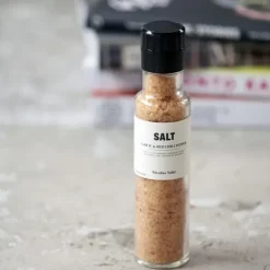 Nicolas Vahé - Salt, garlic & red chili pepper