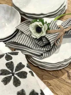 Olsson & Jensen - pellavaservetti, raidallinen 45x45 cm