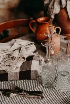 Olsson & Jensen - Raidallinen pöytäliina 150x300