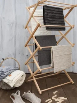 Pesuliisu - puinen pyykkiteline, korkea