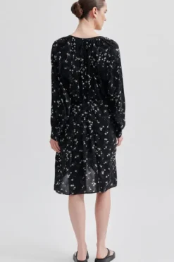 Second Female - Emote tunikamekko, black