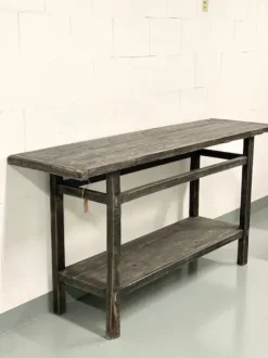 Snowdrops Copenhagen - pitkä sivupöytä hyllyllä #802, black