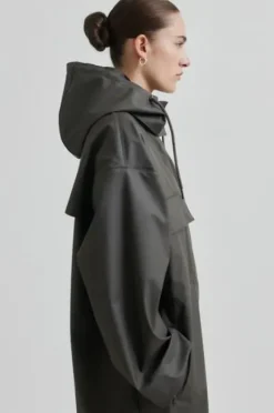 Stormie sadetakki, thunderstorm