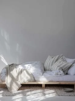 Tell Me More - Holte tyynynpäällinen 60x60, sand