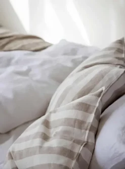 Tell Me More - Holte tyynynpäällinen 60x60, sand