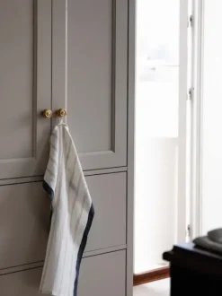 Tell Me More - Keittiöpyyhe Maya pellavaa, natural stripe