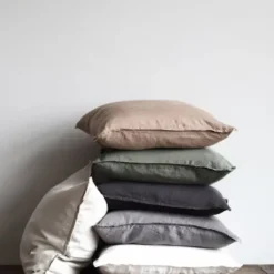 Tell Me More - Valkoinen pellavatyynynpäällinen, 50x50 cm