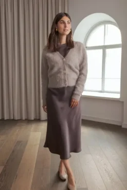 Tianna midi satiinihame, dark chocolate