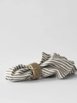 Tuias - Keraaminen leipälautanen, valkoinen