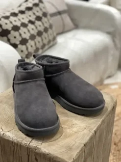 UGG - Classic ultra mini, grey