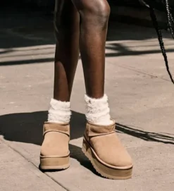 UGG - Classic ultra mini platform, chestnut