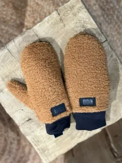 UGG Fluff käsineet, chestnut