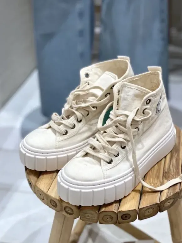 Victoria - Canvas tennarit varrella