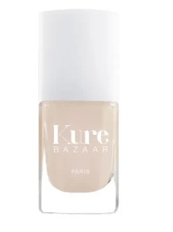 Viimeistele lookisi kauniilla Kure Bazaar kynsilakan sävyillä!