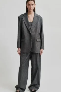 Waleria bleiseri, black