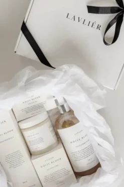 White Bloom Hand & Body nestesaippua 500ml